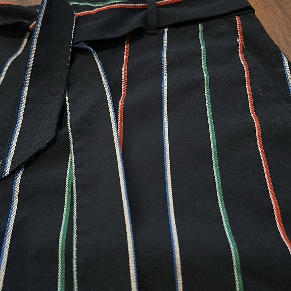 NWT Banana Republic 5” High Rise Navy Stripe Chino Dressy Shorts w/ Belt Size 6 - Picture 4 of 9